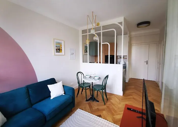 Magnifique Hyper Centre Graslin * نانت